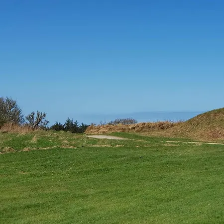 4 Person In Henne-by Traum