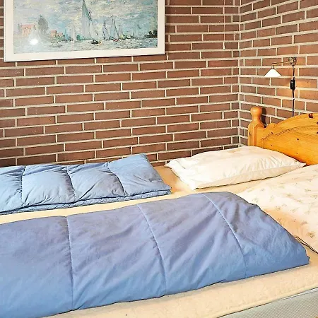 Ferienhaus 4 Person In Henne Henne Strand